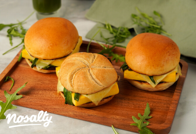 Gőzölt omlettes burger