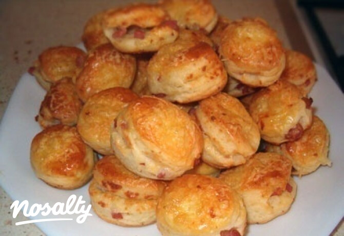 Túrós-bacon-ös pogácsa