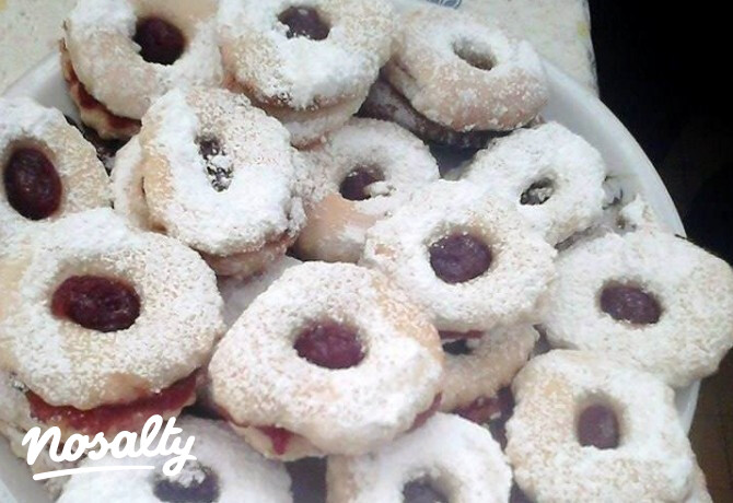 Lekvárral töltött linzer