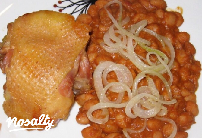 Babpörkölt tyúkpecsenyével