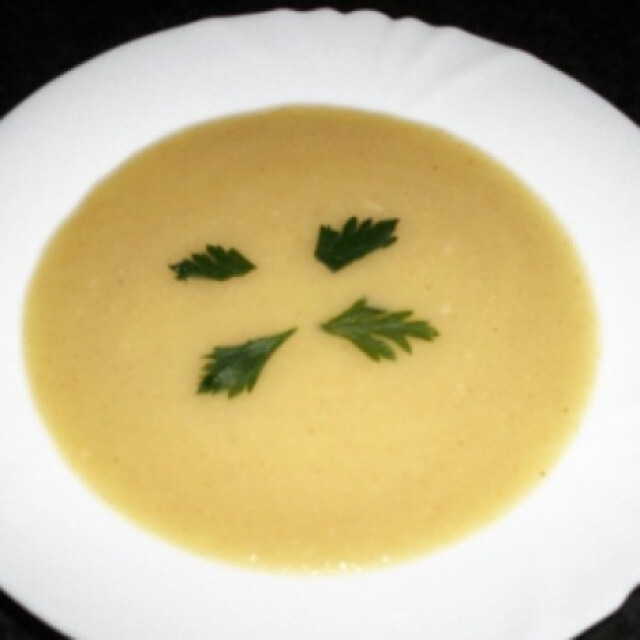 Fokhagymas Zellerkremleves Nosalty