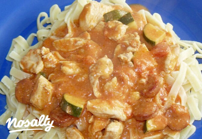 Csirkés-cukkinis fettuccini