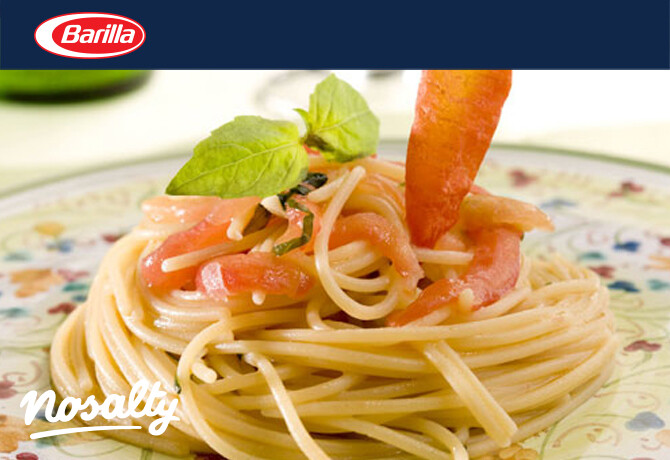 Spagetti bazsalikommal és paradicsommal