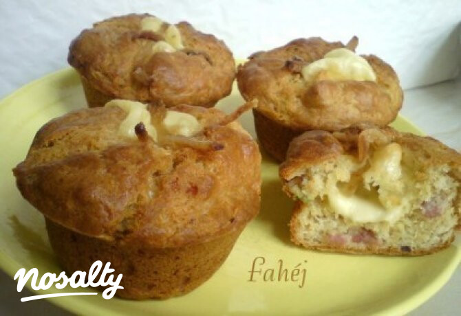 Sajtkráteres tarjás muffin