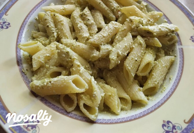 Pesztós-olívabogyós penne