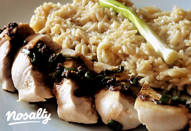 Távol-keleti ihletésű csirkemell rizzsel