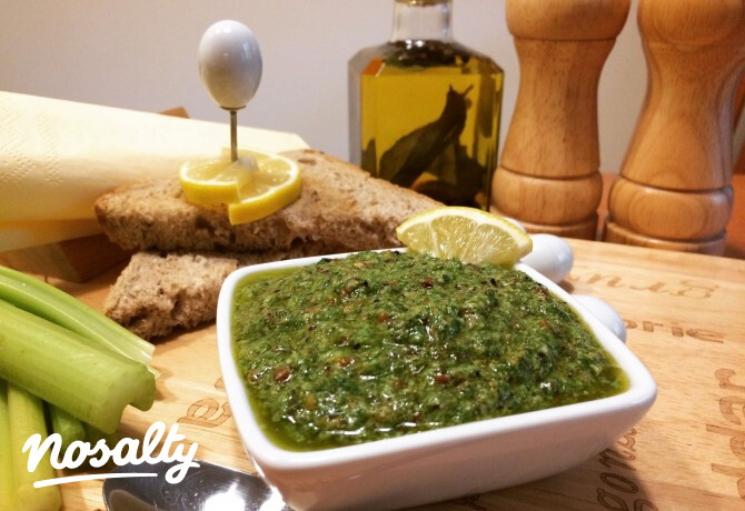 Bazsalikomos rukkola-pesto