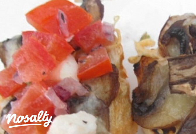 Paradicsomos és gombás crostini