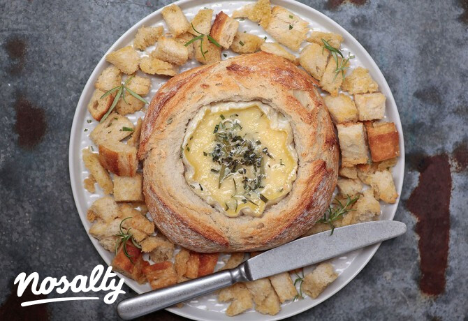 Camembert cipóban