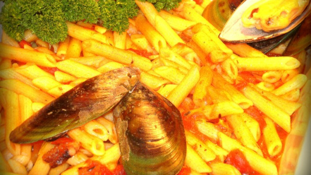 Paradicsom pesztós penne fruits de mer
