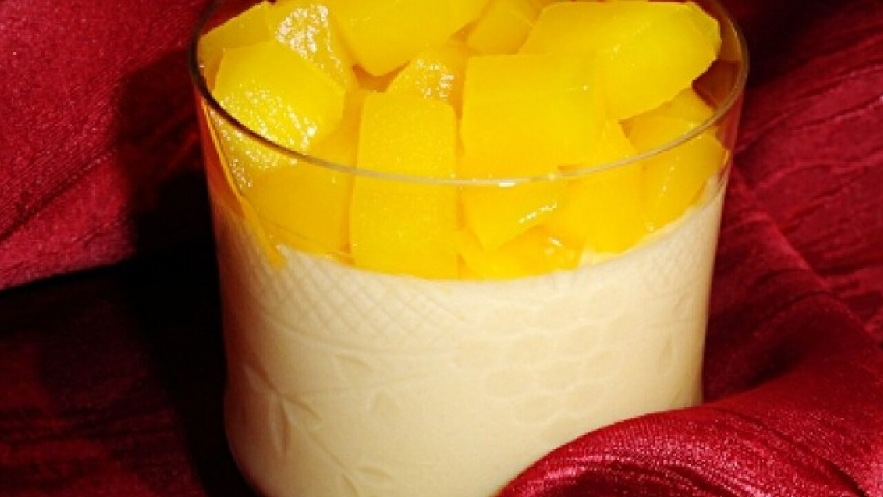 Fehércsoki mousse mangóval