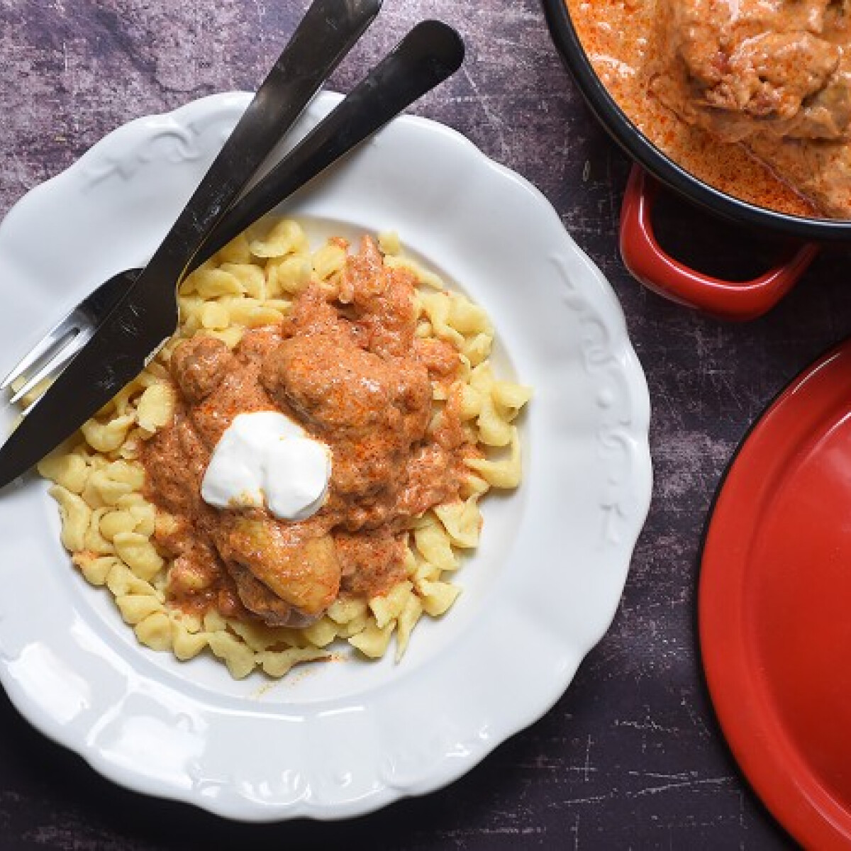 Ezen a képen: Szaftos paprikás csirke