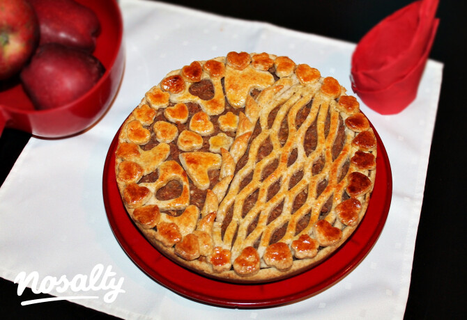 Díszes almás pite