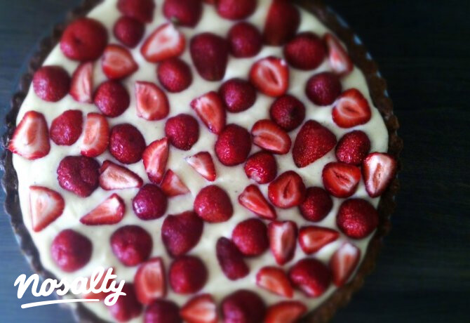 Marcipános epres torta