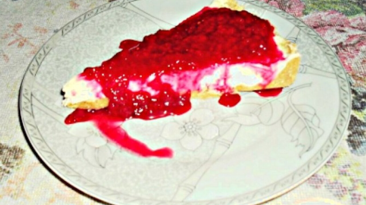 Sütés nélküli sajttorta málnaöntettel