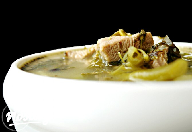 Ezen a képen: Green soup pulykahússal