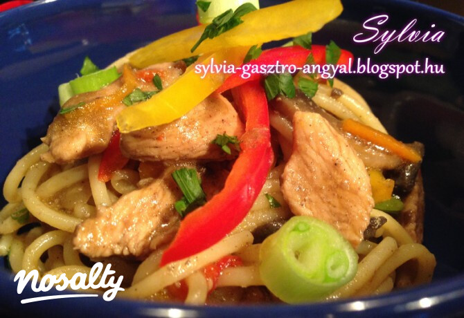 Csirke chow mein