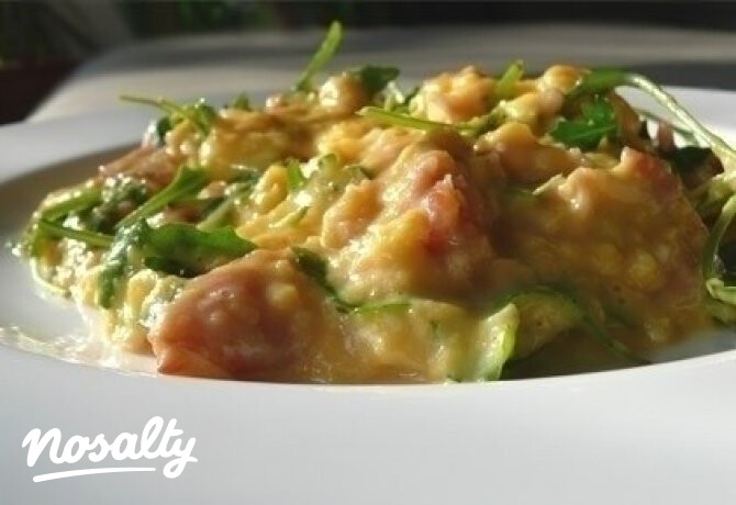 Rukkolás-baconos rántotta