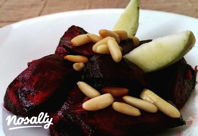 Ezen a képen: Fokhagymás cékla steak