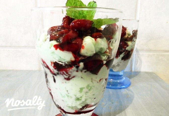 Mentás-gyömbéres mascarpone meggyel