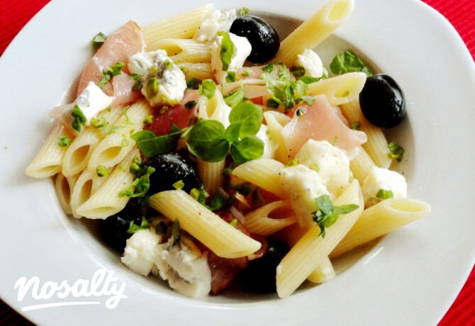 Gorgonzolás penne saláta