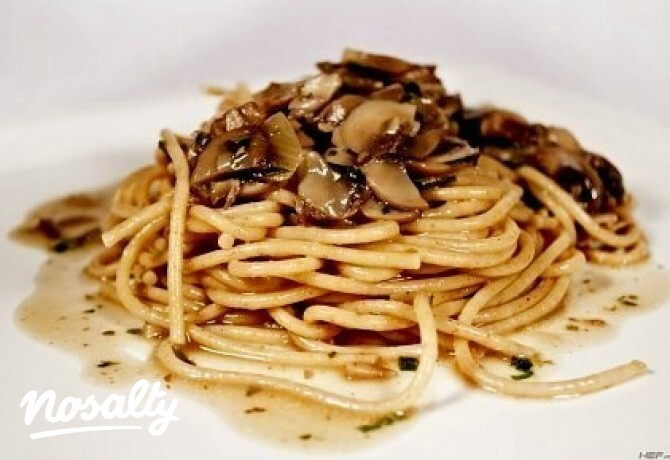 Spagetti gombamártással