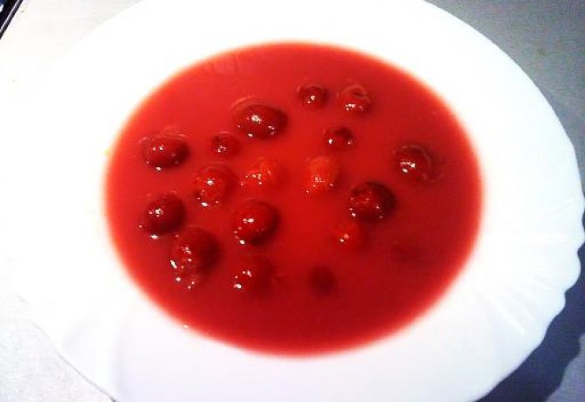 Joghurtos meggyleves-image