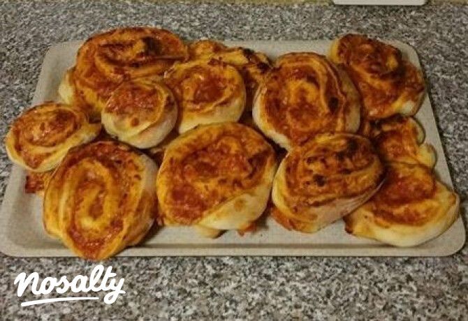 Pizzás-sajtos csiga