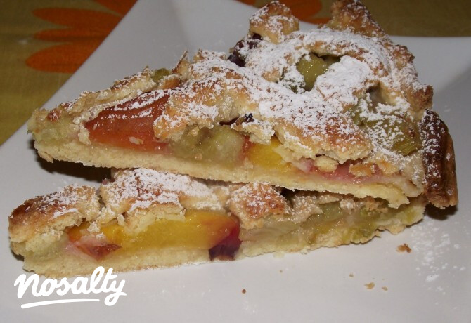 Nektarin-rebarbara pite
