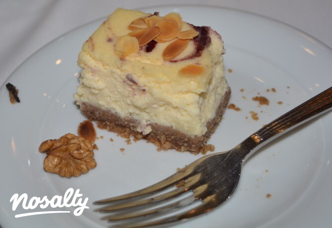 Áfonyás sajttorta