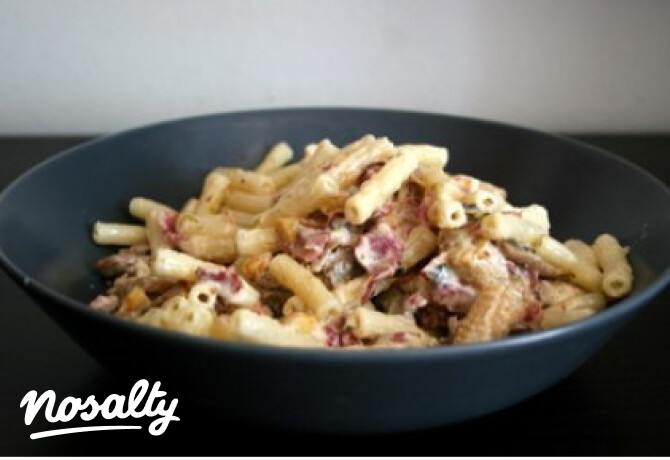 Baconös-tejszínes tészta bébikukoricával