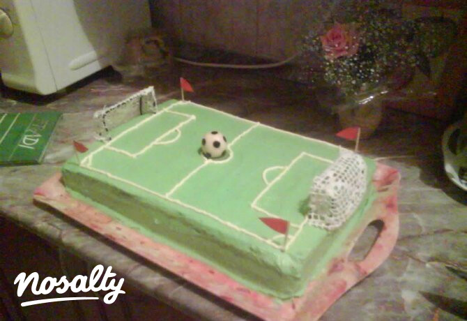 Focipálya torta