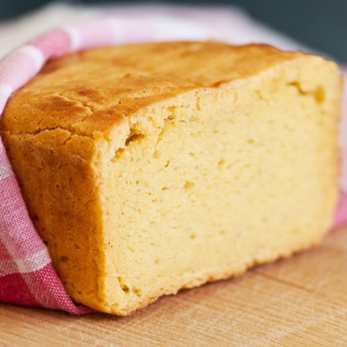 Ezen a képen: Kukoricás kenyér Szisszi konyhájából
