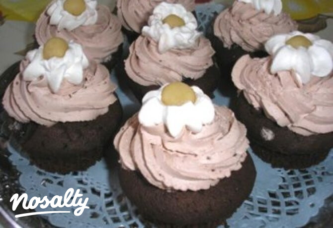 Csokihabos muffin marcipánnal
