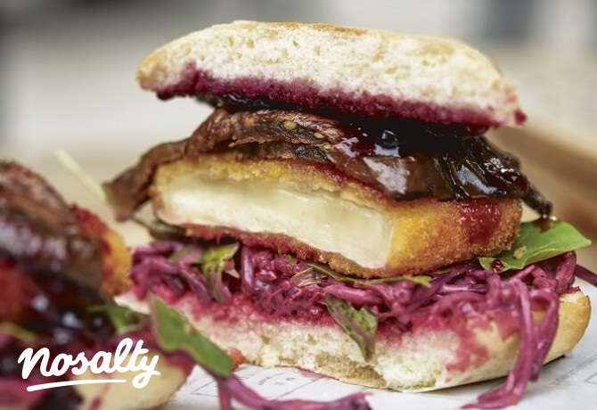 Camembert burger