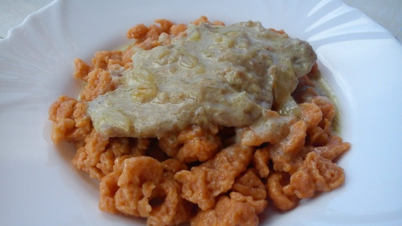 Mustáros szelet pirospaprikás nokedlivel