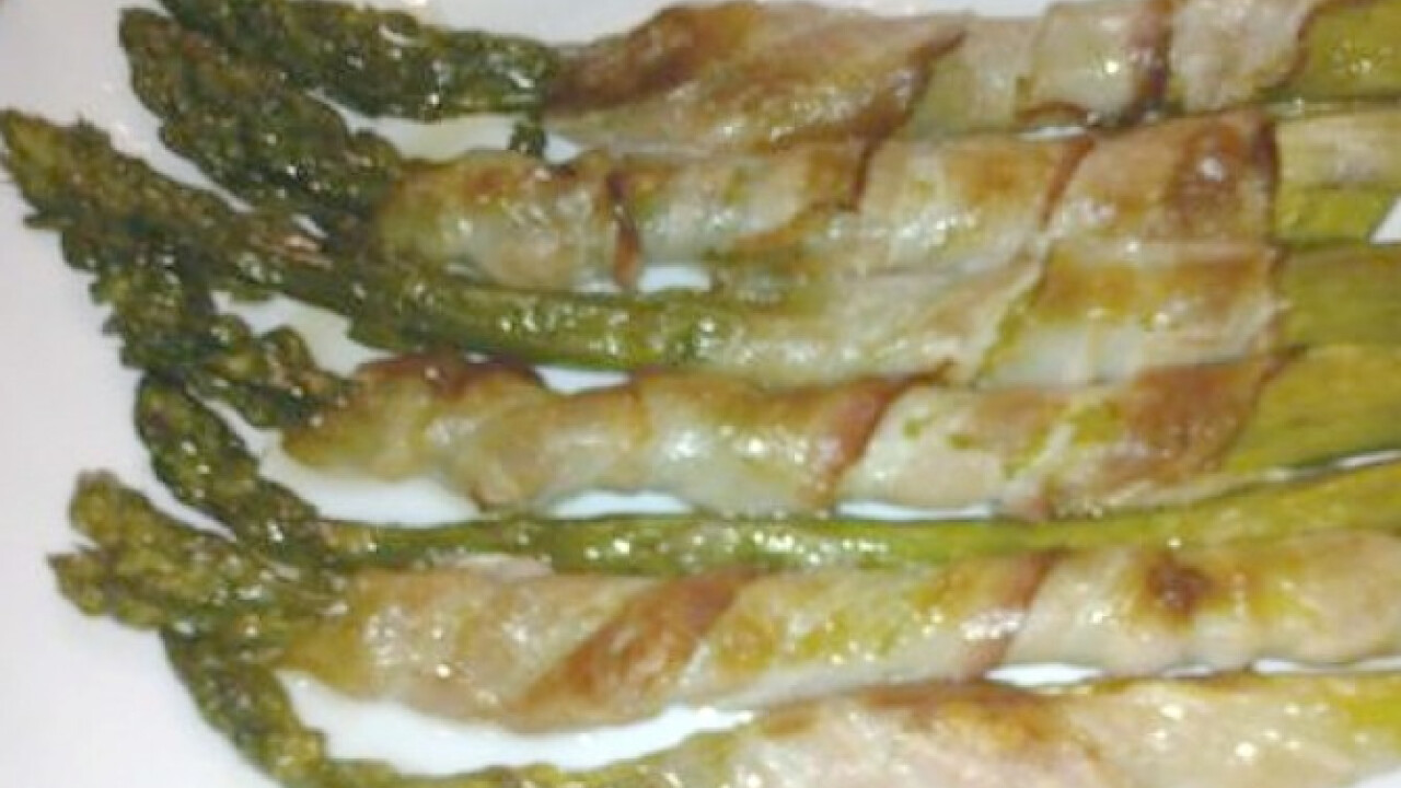 Spárga baconnel
