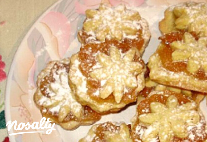 Lekvárral együtt süthető linzer