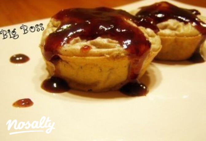 Rongyos gesztenyés muffin szilva mártással