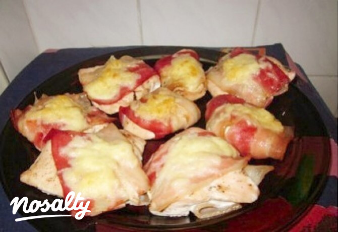 Rezu baconös csirkéje