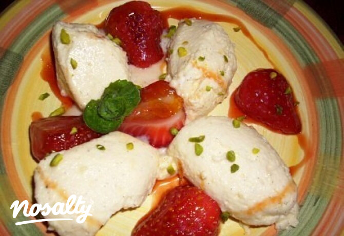 Tojáslikőr mousse karamellizált eperrel