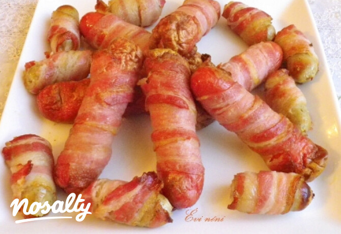 Pancettába burkolt grillkolbászok
