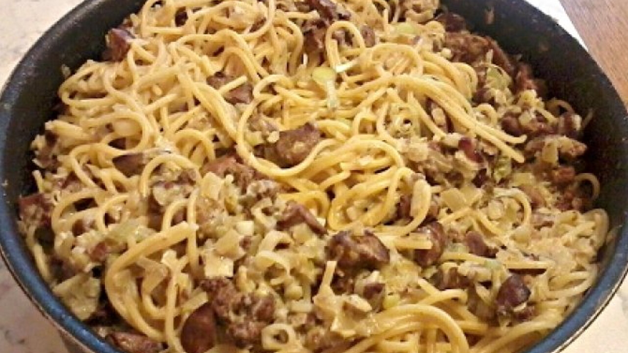Csirkemájas-konyakos spagetti