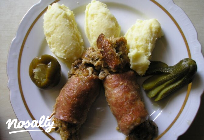 Göngyölt karaj Zsuzsamama konyhájából