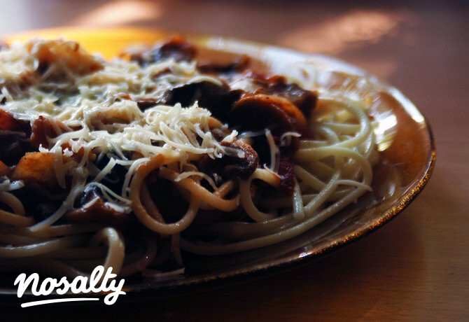Olívabogyós-gombás spagetti