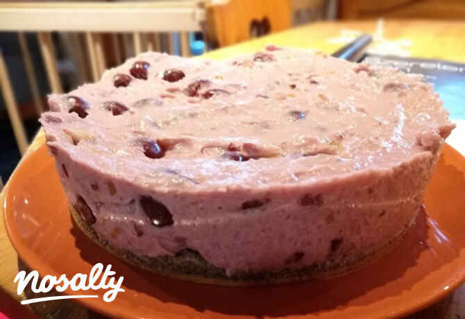 Joghurttorta máklisztes piskótán