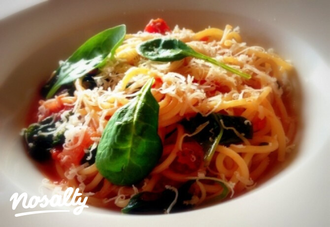 Bébispenótos paradicsomos spagetti