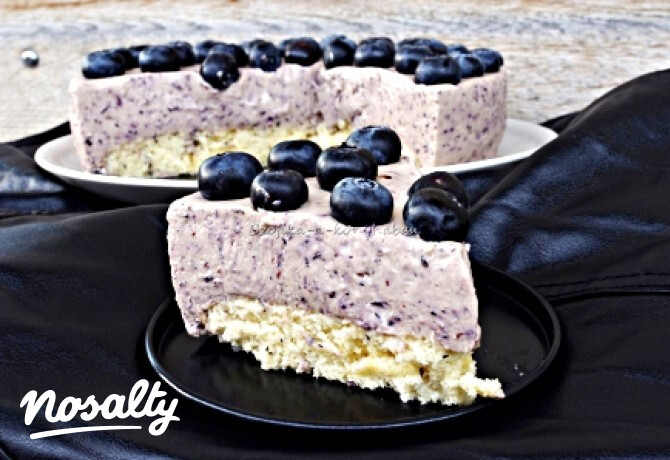 Áfonyás tejföltorta