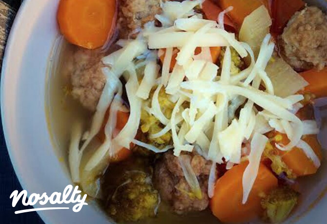 Húsgombócleves CulinaRita konyhájából