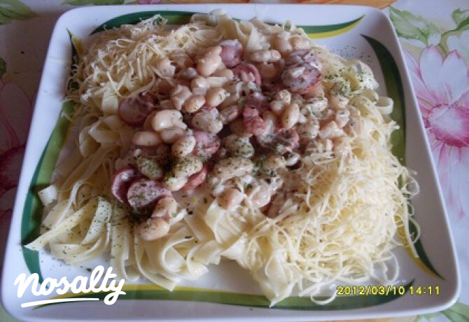 Chilis-tejszínes-fehérbabszósz spagettivel